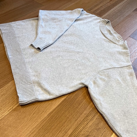 Emma Knudsen Oversized Light Grey Cotton Sweater minimalist and unassuming - Picture 5 of 7